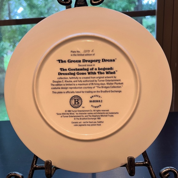 Bradford Exchange Limited Edition Gone with the Wind “Green Drapery Dress” plate - Picture 2 of 2